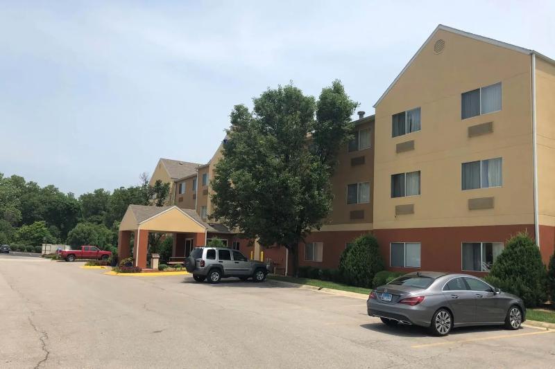 Country Inn & Suites By Radisson, Fairview Heights, Il Bagian luar foto